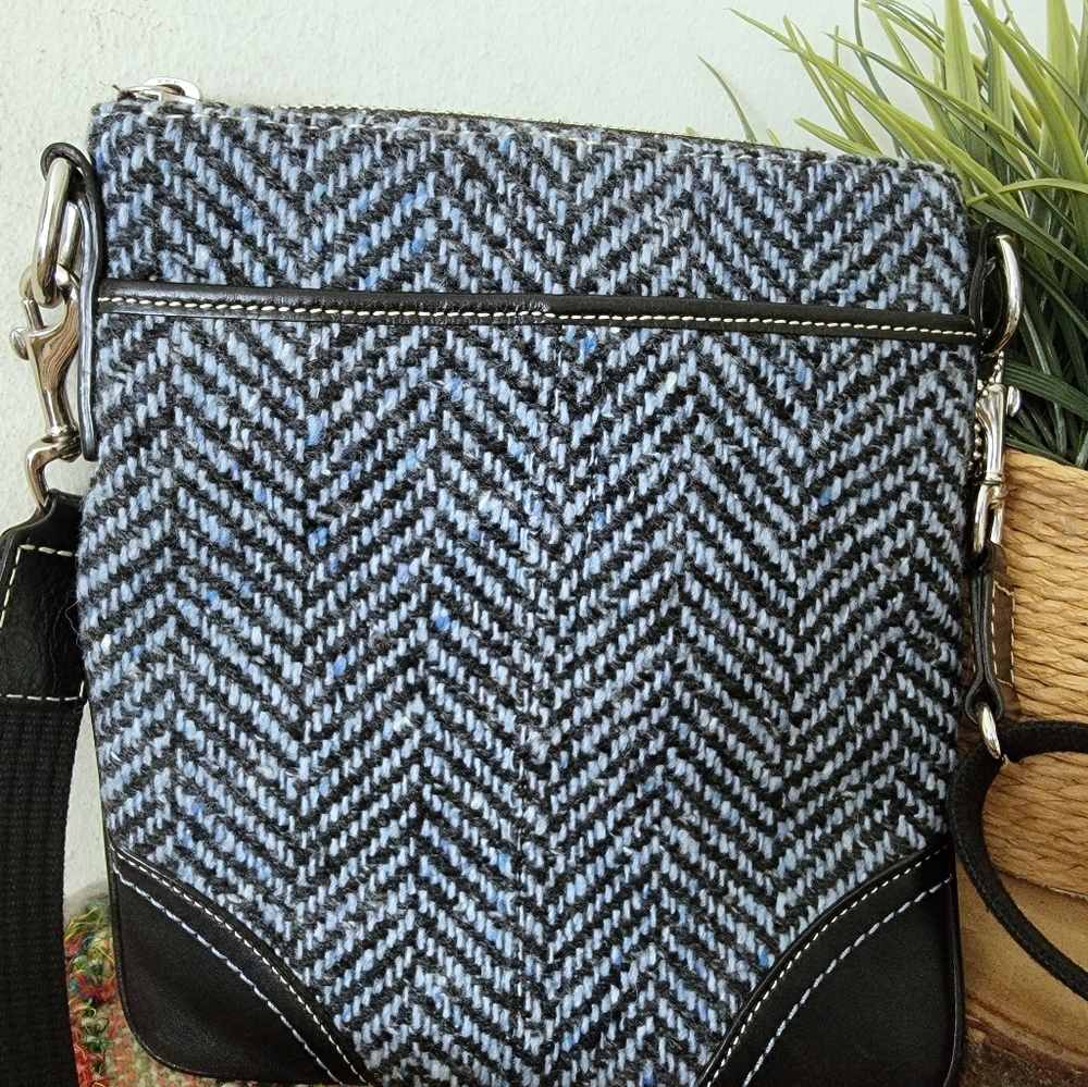 Coach wool crossbody bag Rare - Picture 4 of 9